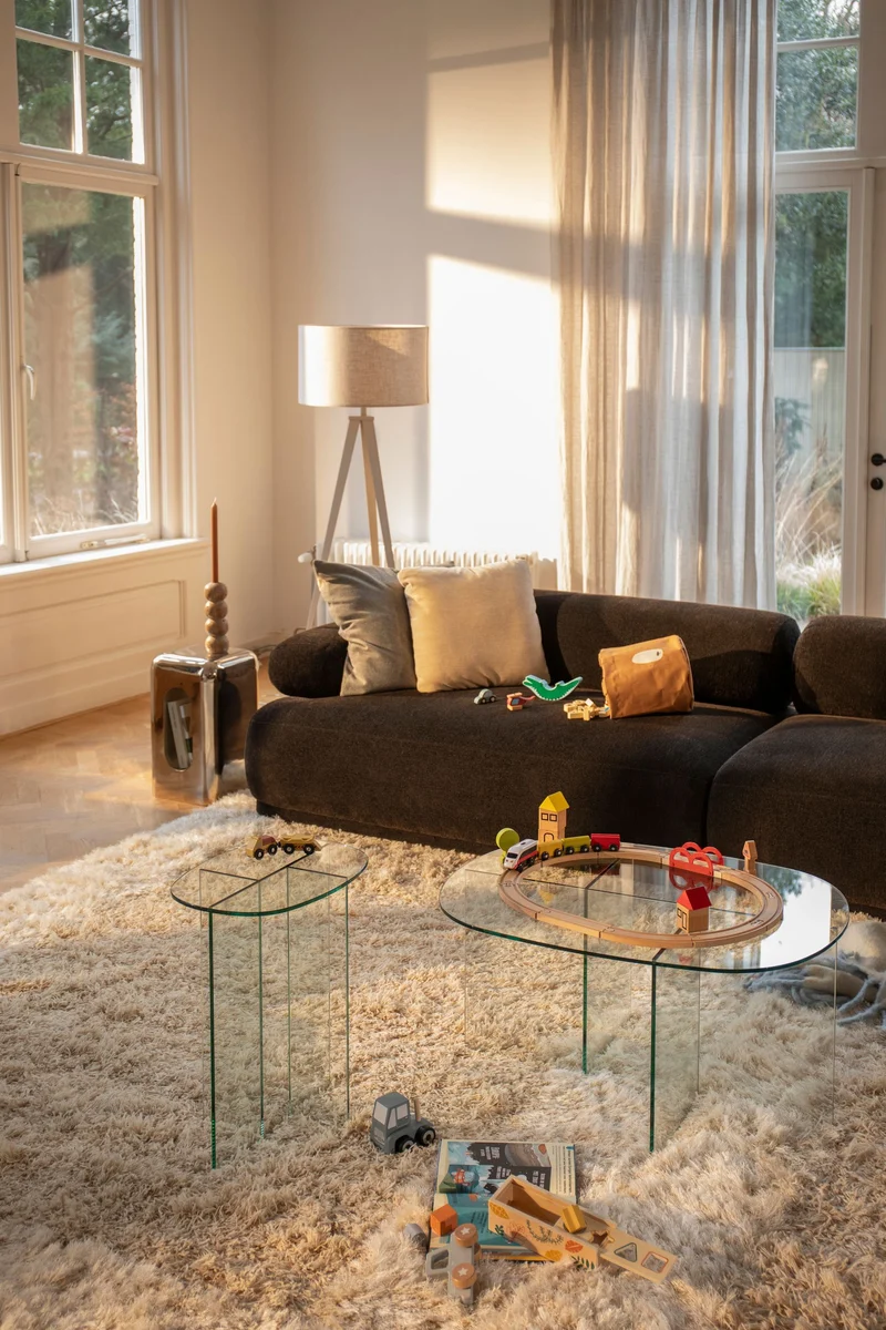 Couchtisch Linea Transparent aus Glas mit ovaler Platte von Zuiver