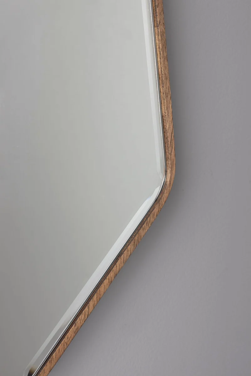 Wandspiegel Basil asymmetrisch mit Holzrahmen in Walnuss, Boho-Chic