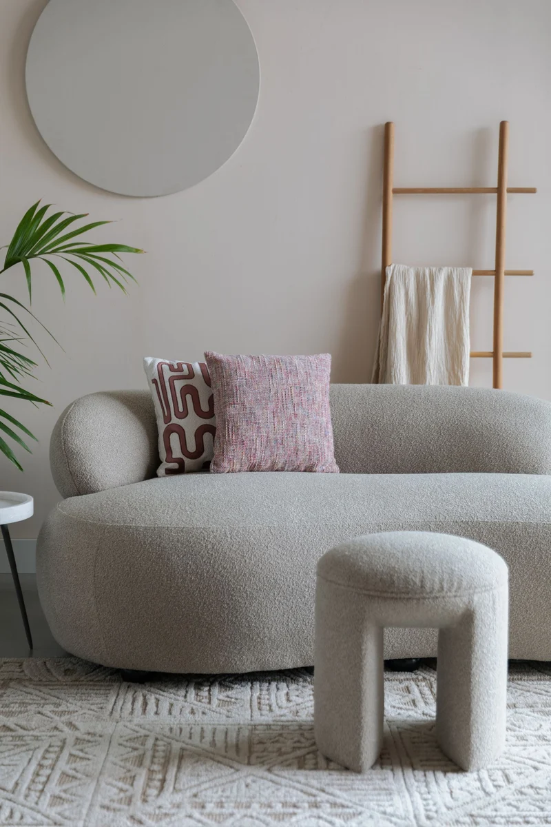 Sofa Noxx 2,5-Sitzer Beige mit weichem Teddy-Stoff-Bezug