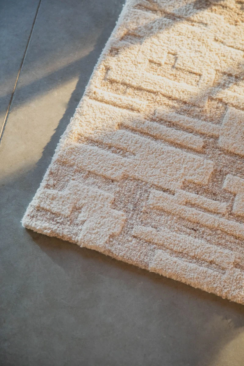 Teppich Hills 200x300, Beige mit Wollflor, handgewebt fürs Wohnzimmer