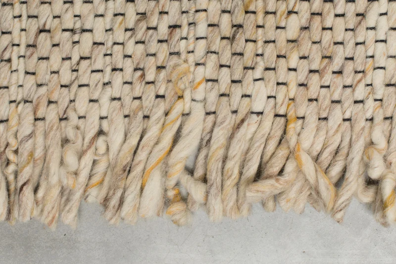 Teppich Frills 170x240 cm Beige/Yellow aus Wolle mit Fransenbordüre
