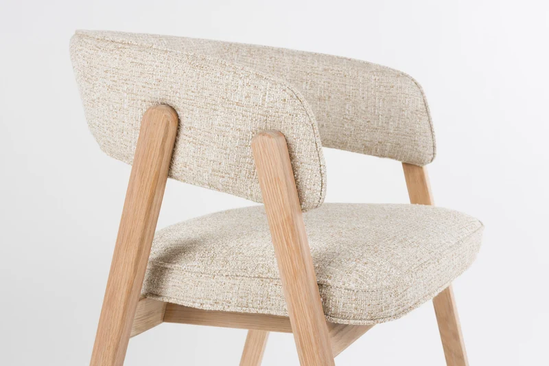 Sessel Bright Beige mit Eichenholzgestell für Esszimmer von Zuiver