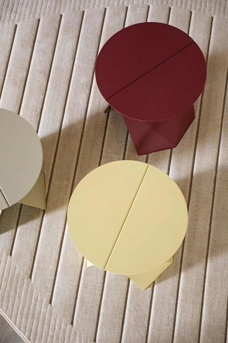 Beistelltisch Foldy Zuiver in Gelb mit Origami-Design aus Stahl