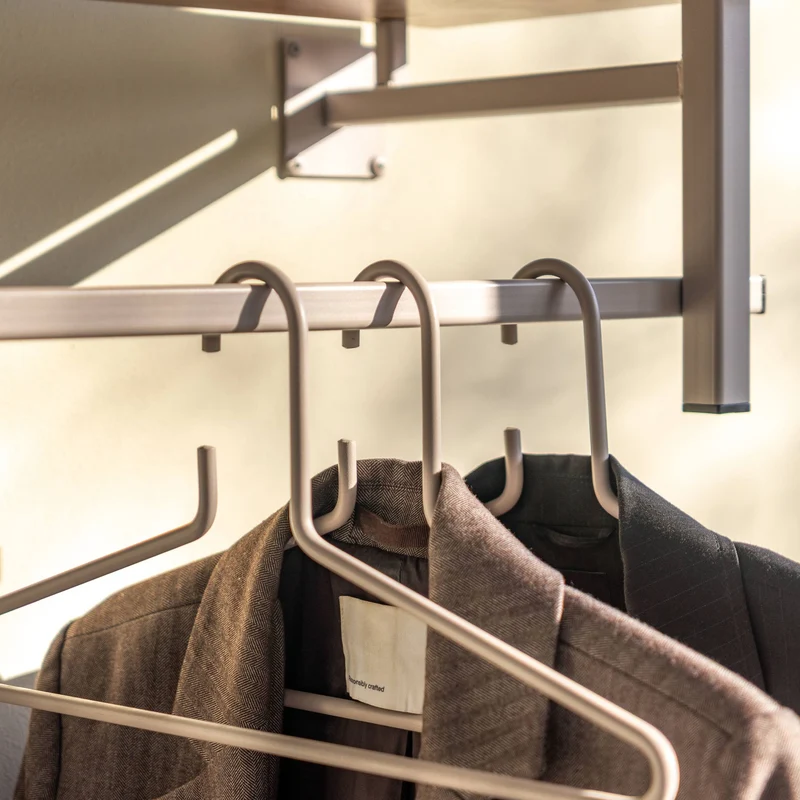 Kleiderbügel Senza 3er Set aus Stahl Silky Taupe Pulverbeschichtet
