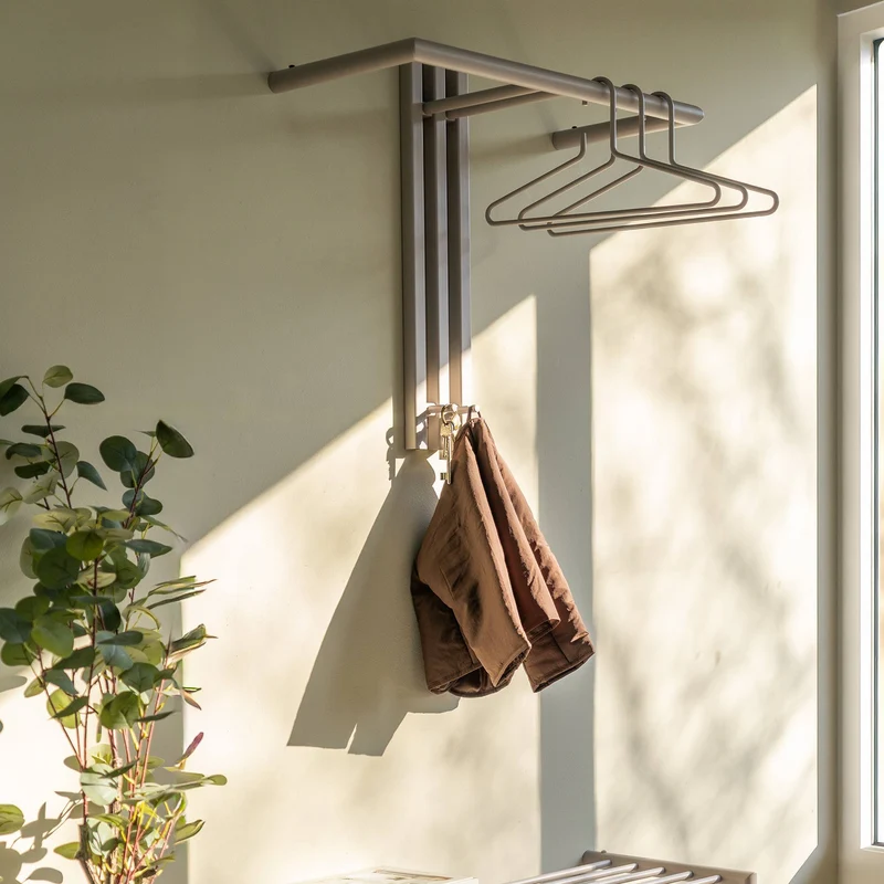 Wandgarderobe SENZA 1 Stahl Silky Taupe Garderobenhalter Spinder Design