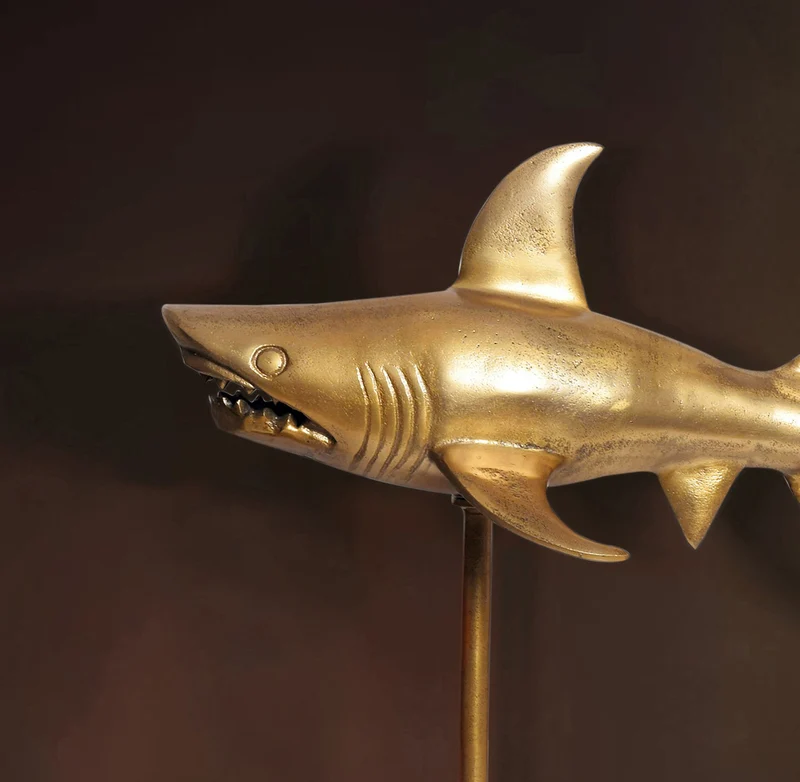 Dekofigur Hai Aluminium Gold 70cm Maritim Modern Tischdeko