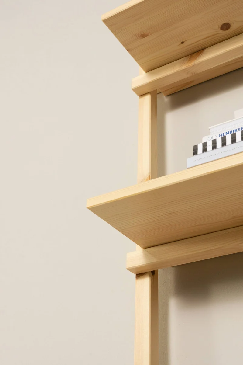 Regal GROOVE SHELVING Kiefer Natur unbehandelt in 3 Größen von Karup