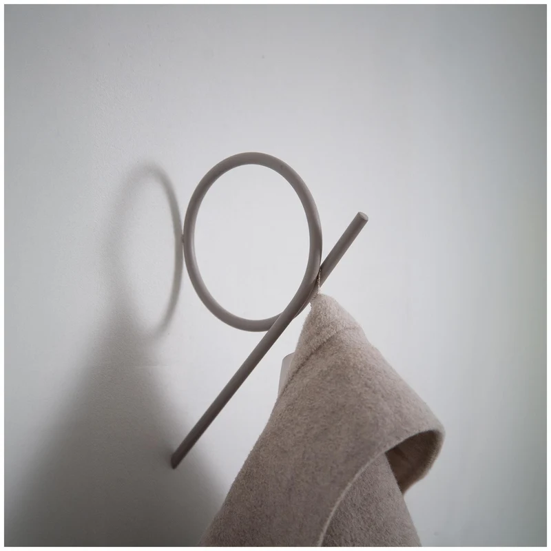 Spinder TUBA Large Wandhaken - Skandinavisches Design, Stahl, Taupe