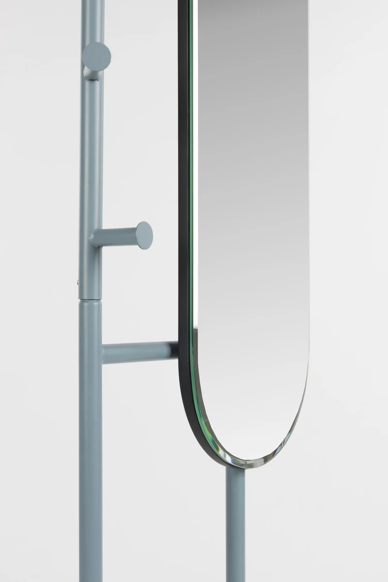 Standspiegel Vero Blau mit Garderobe | Design von Zuiver