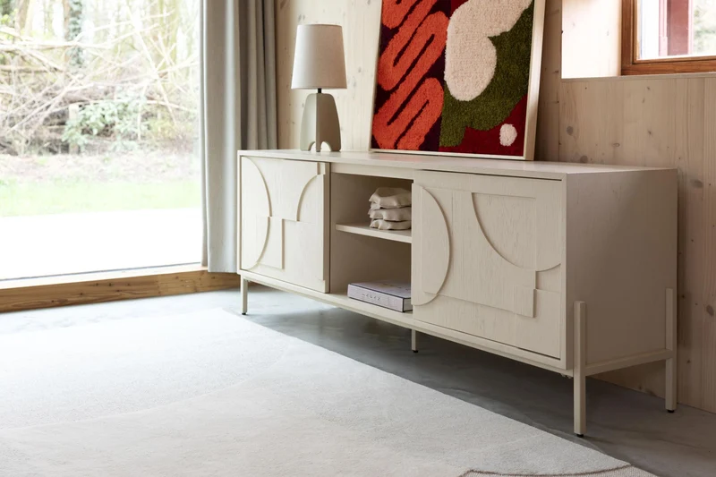 ZUIVER Sideboard Faces aus Eiche – Design-Highlight mit Stauraum