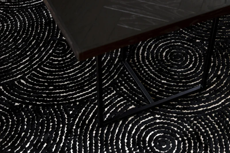 Teppich DOTS Pure Black in verschiedenen Größen von DutchBone