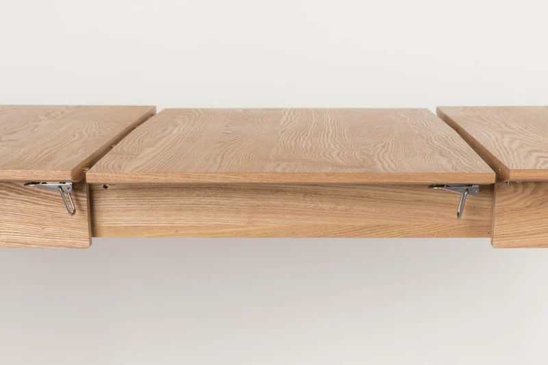 Esstisch GLIMPS von ZUIVER 120 x 80 ausziehbar Esche lackiert
