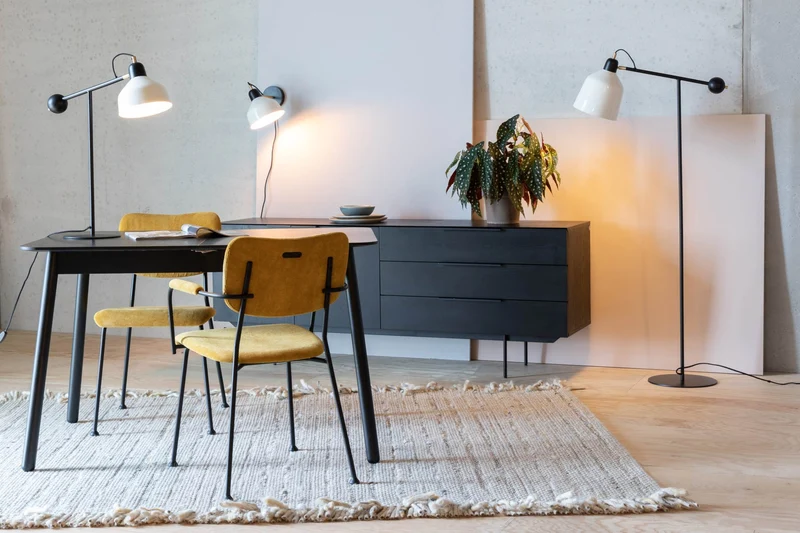 Esszimmerstuhl BENSON OCHRE von ZUIVER mit trendigen Cordstoff